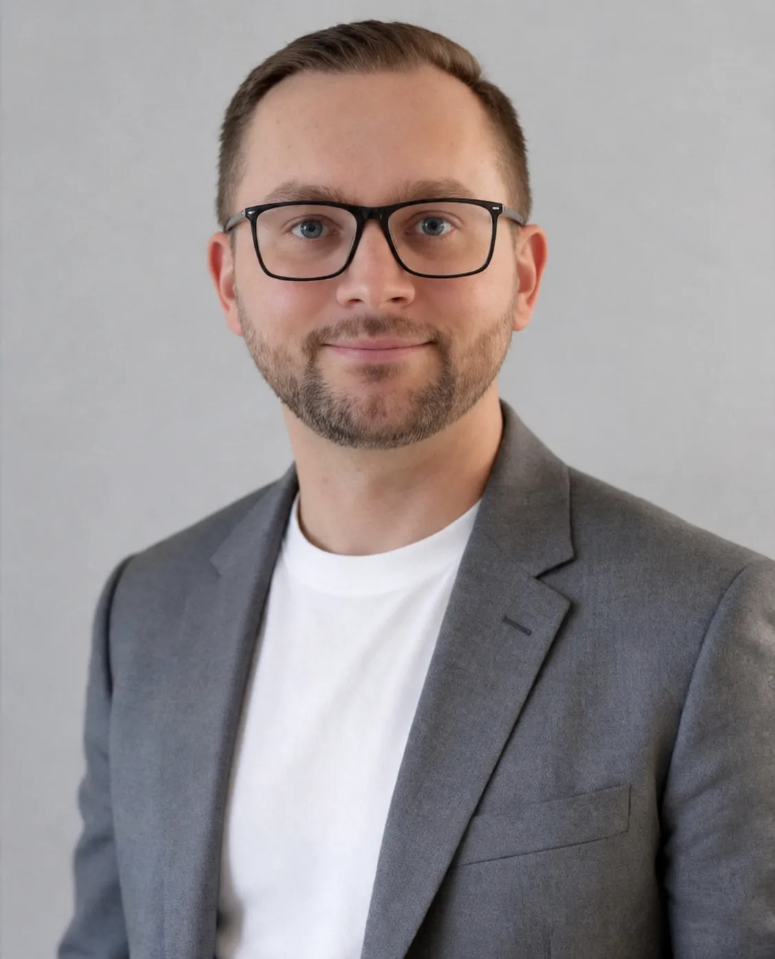 Oleg Schreiner — Inhaber Autoankauf Darmstadt, Standort des Fahrzeugankauf-Netzwerks in Weiterstadt